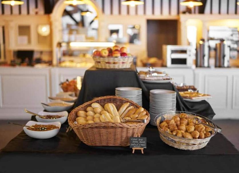 Buffet Photo
