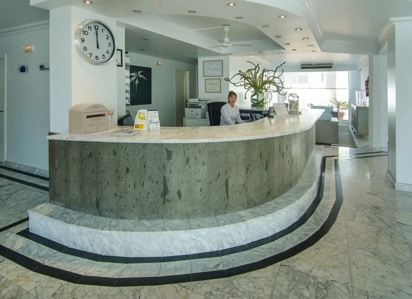 Front desk Photo