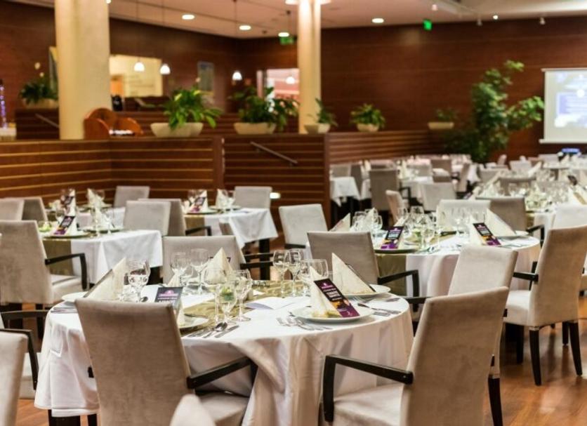 Banquet hall Photo