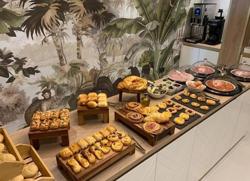 Buffet Photo