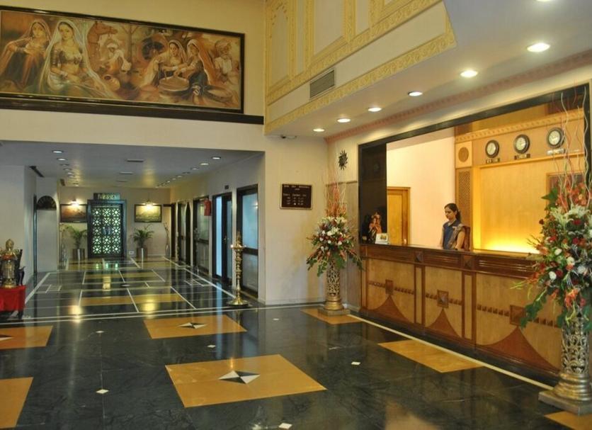 Front desk Photo