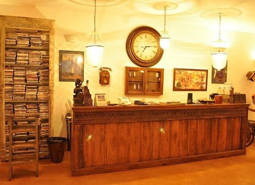 Front desk Photo