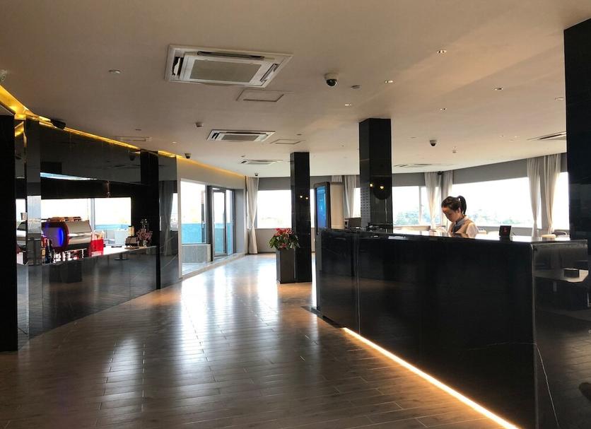 Front desk Photo