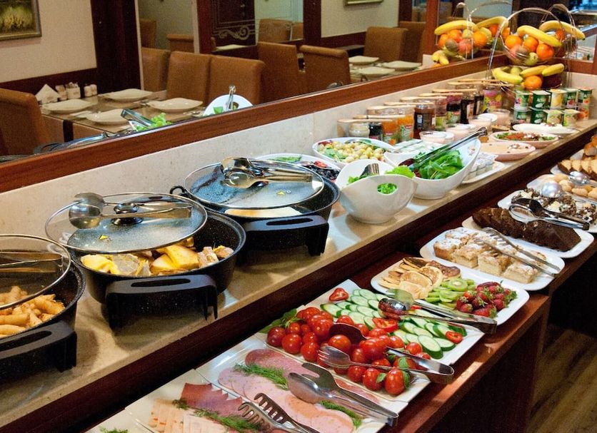 Buffet Photo