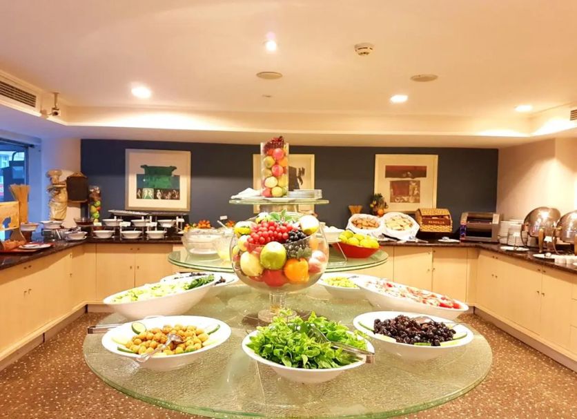 Buffet Photo