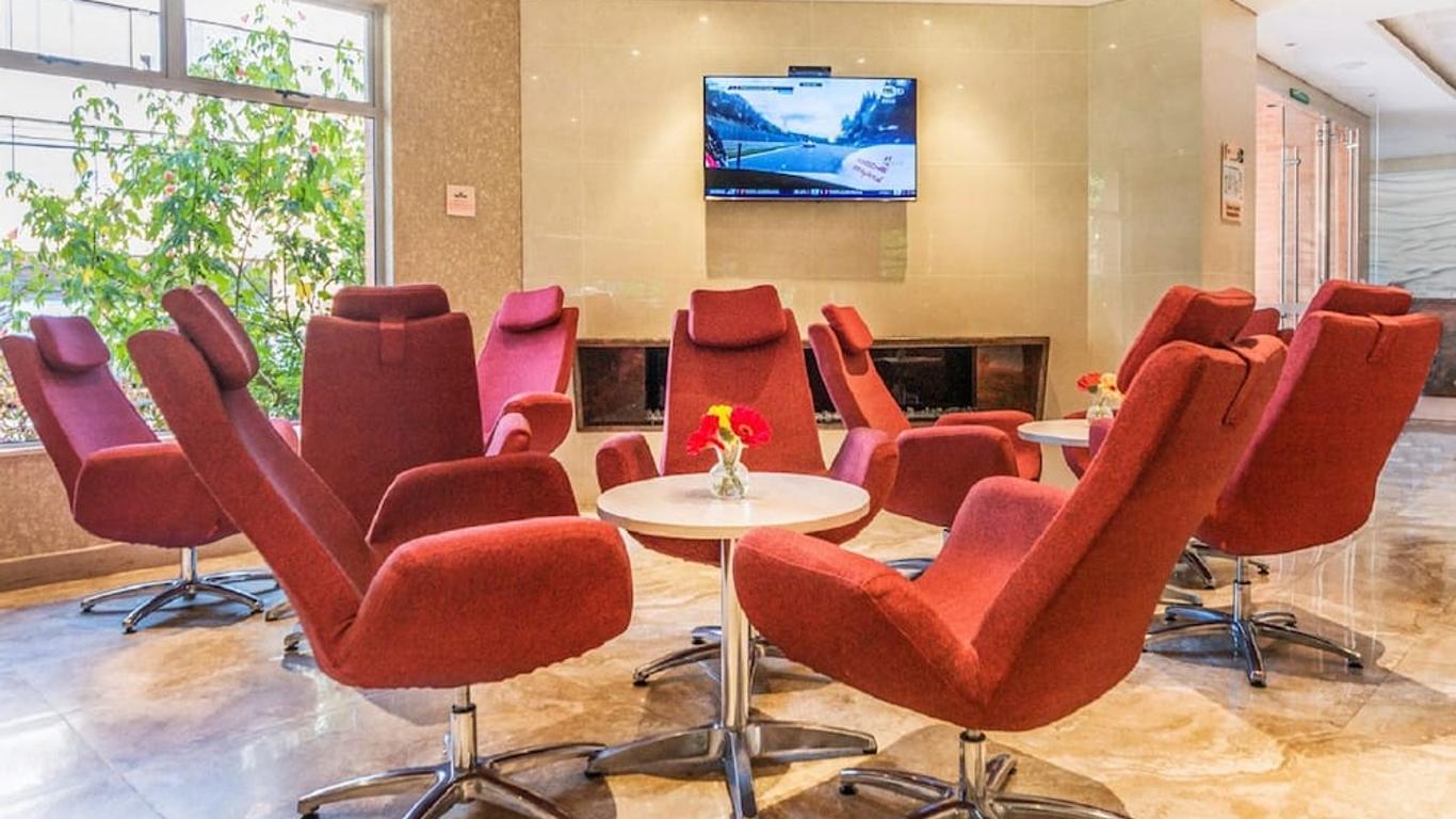 Apartamentos Plaza Suites