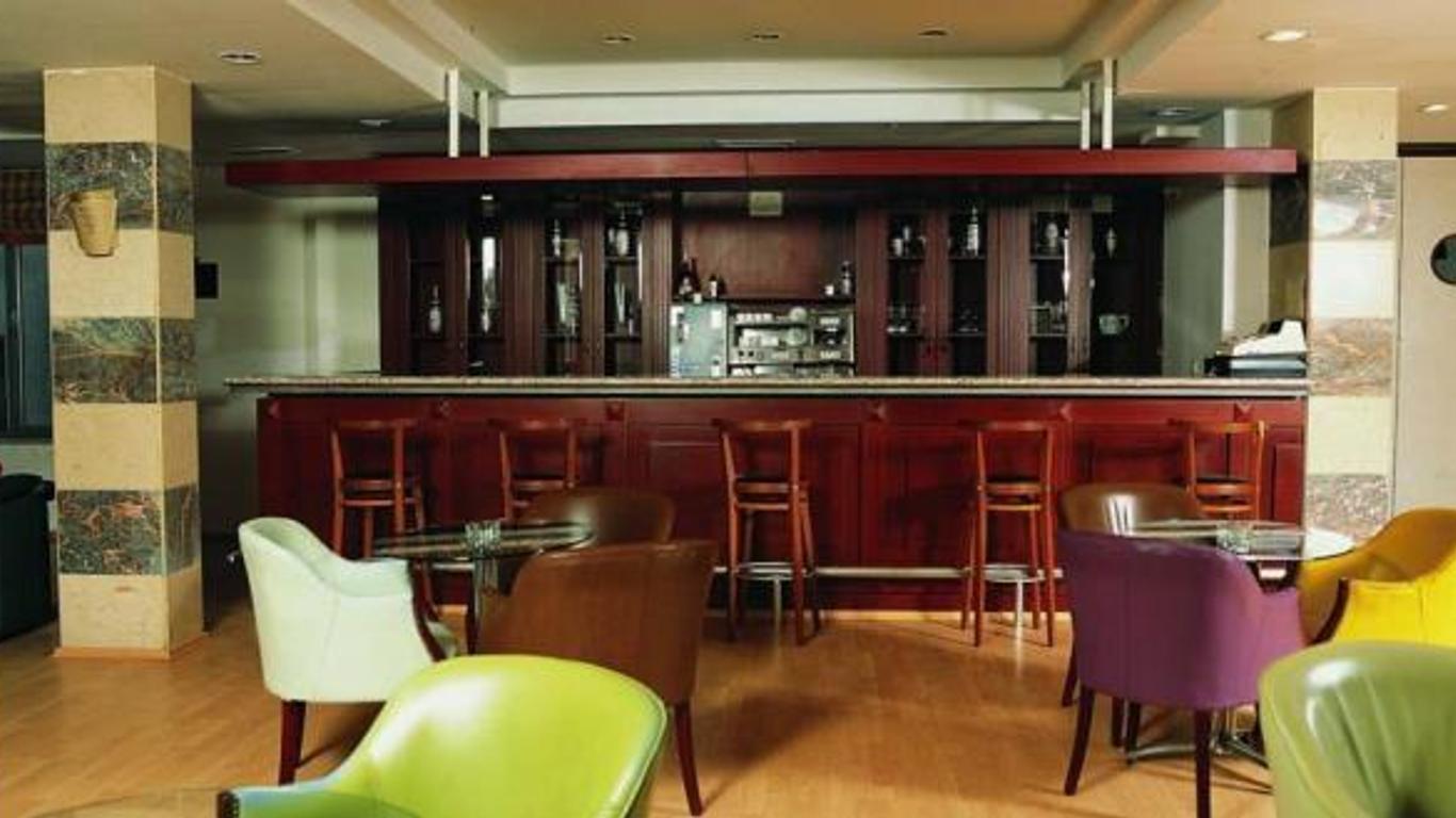 Mira Otel