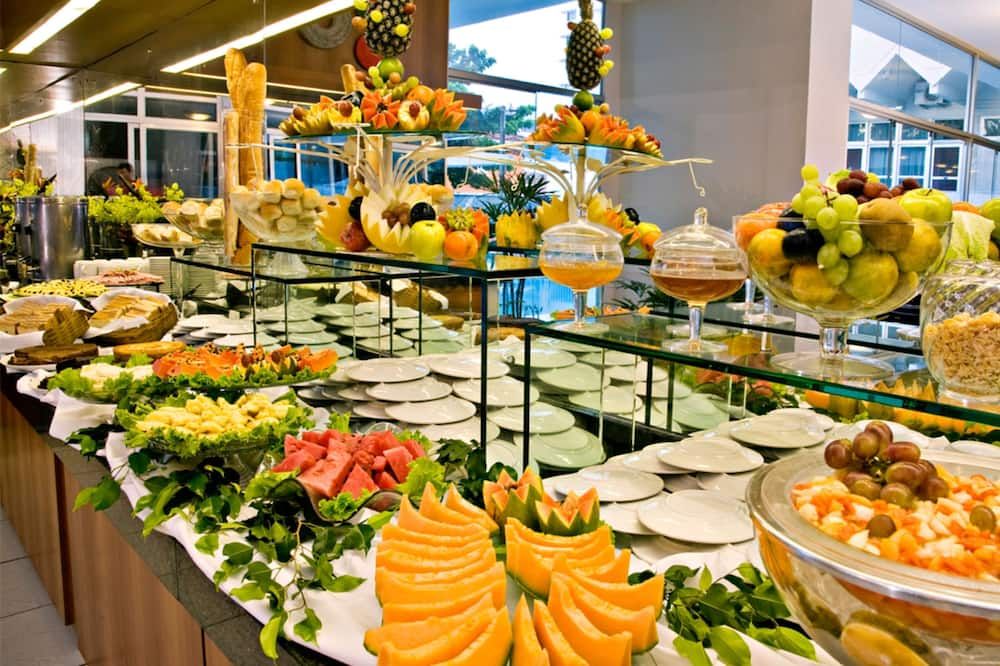 Buffet Photo