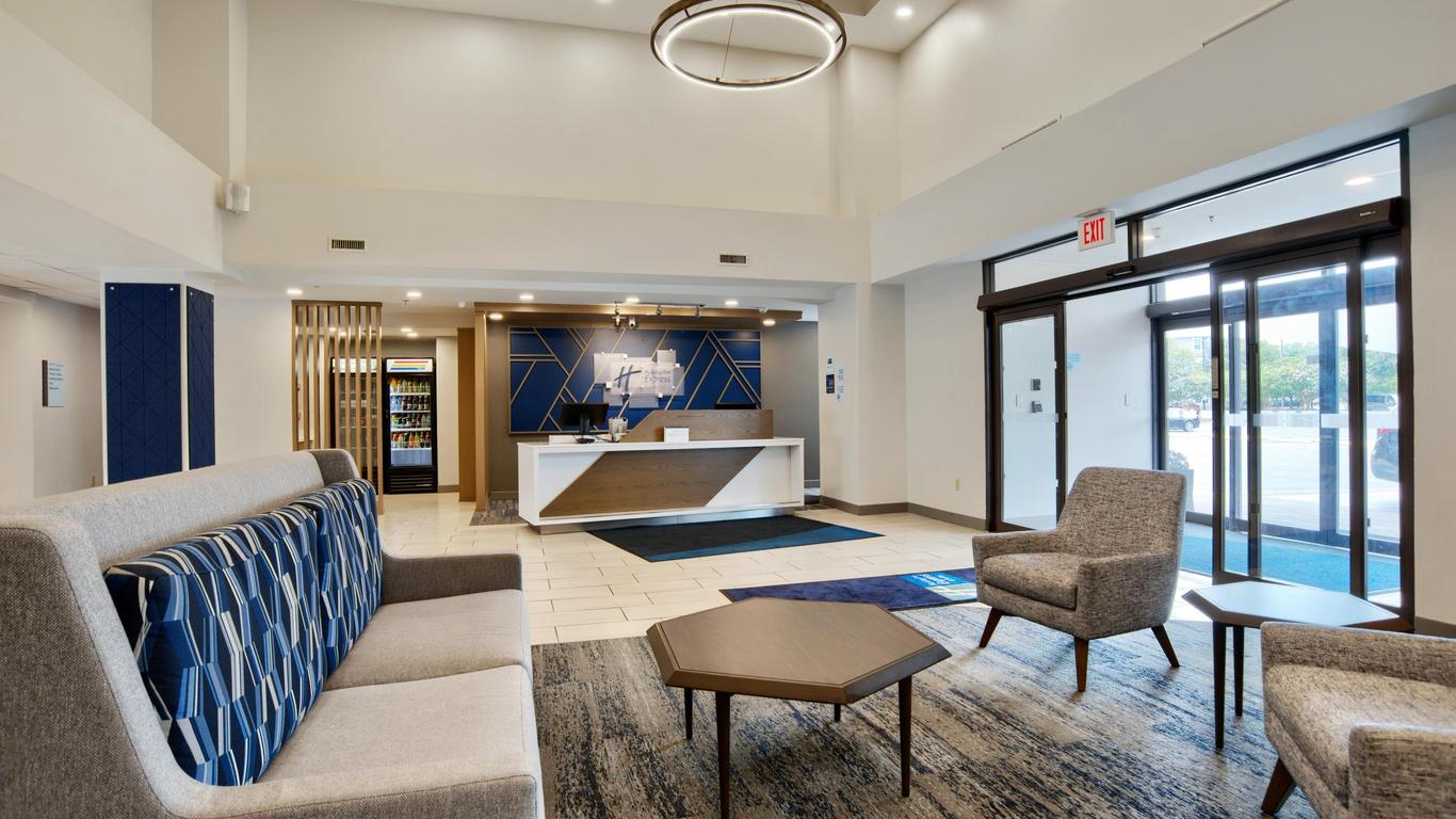 Wingate by Wyndham Mobile