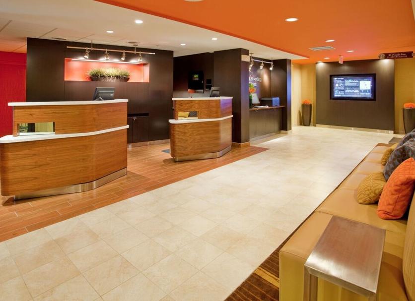 Front desk Photo