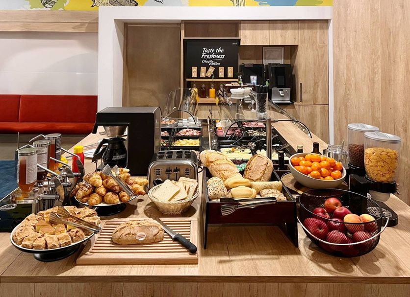 Buffet Photo