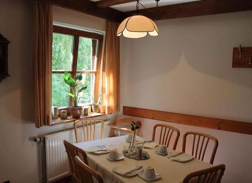 Dining room Photo