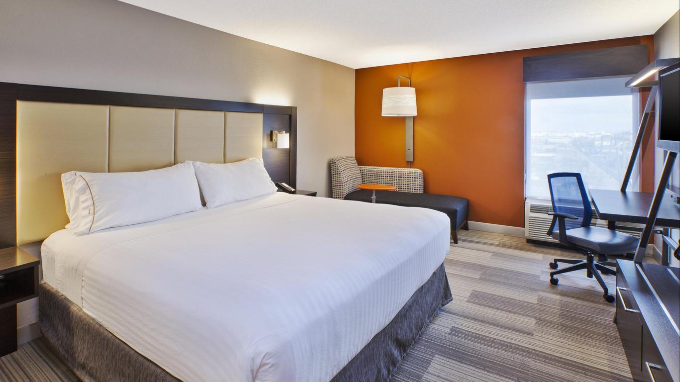 Holiday Inn Express & Suites Chicago-Midway Airport