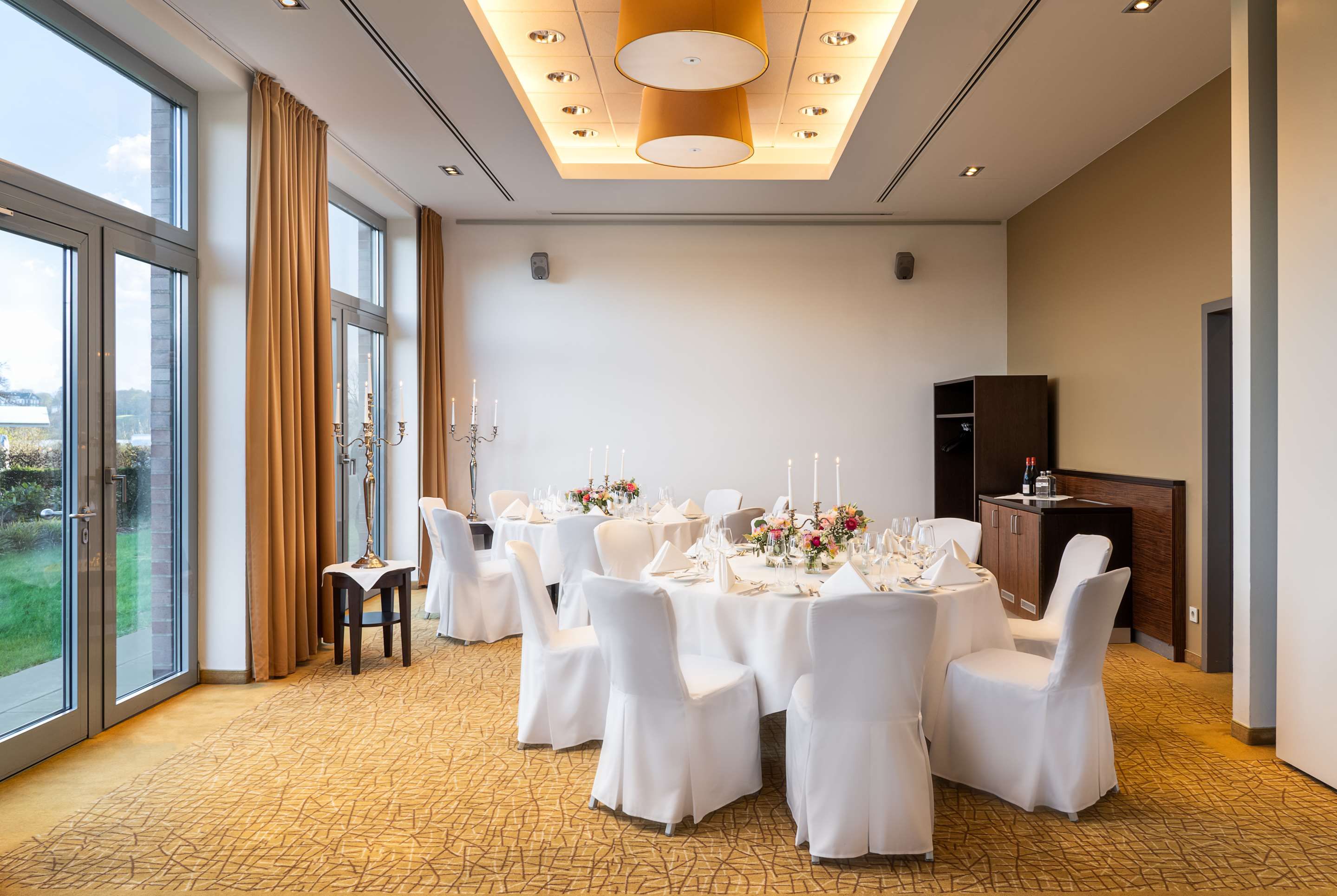 Banquet hall