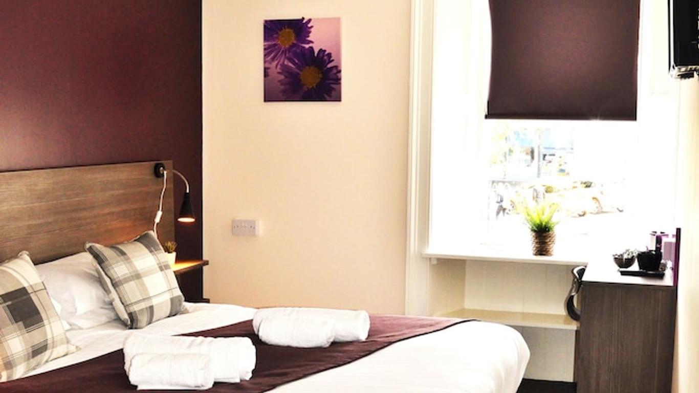 The Breadalbane Arms Room Only Hotel