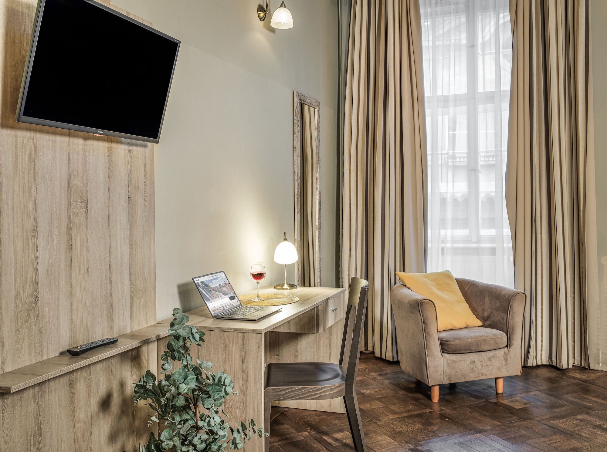 Room amenity