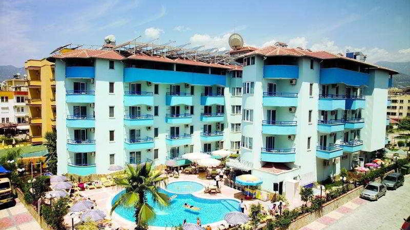 Mesut Hotel Family