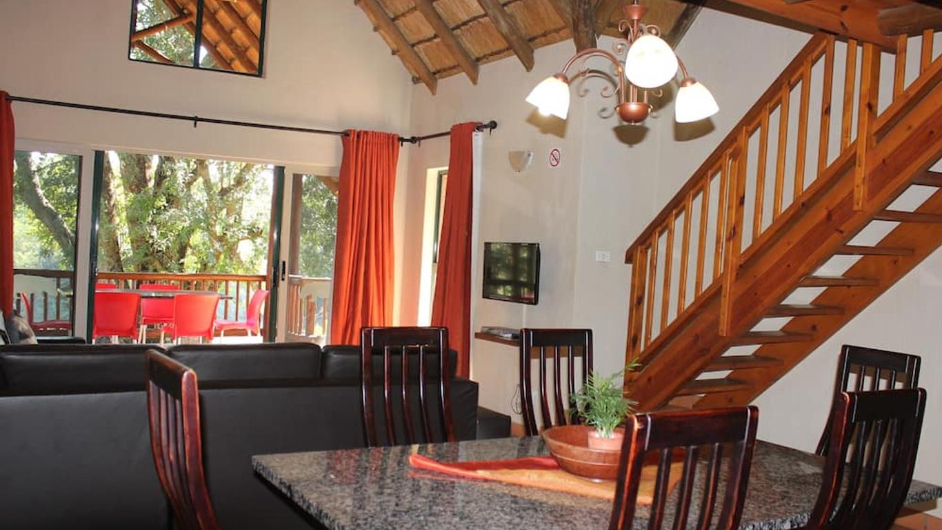 Ekuthuleni River Front Chalets Hoedspruit