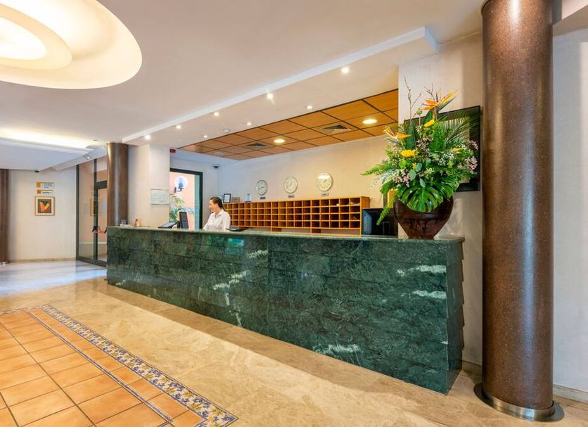 Front desk Photo
