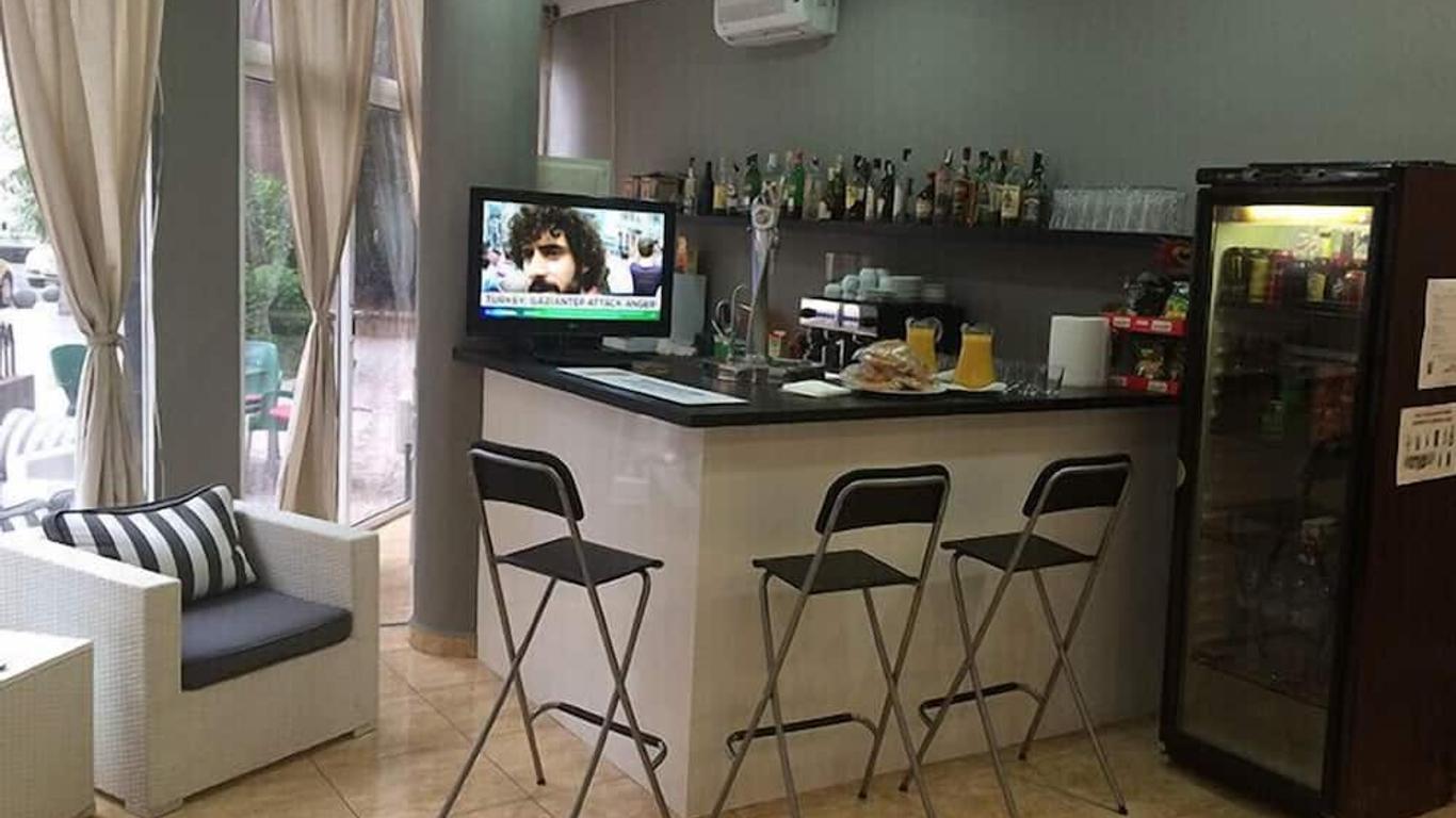 Hotel Manantiales