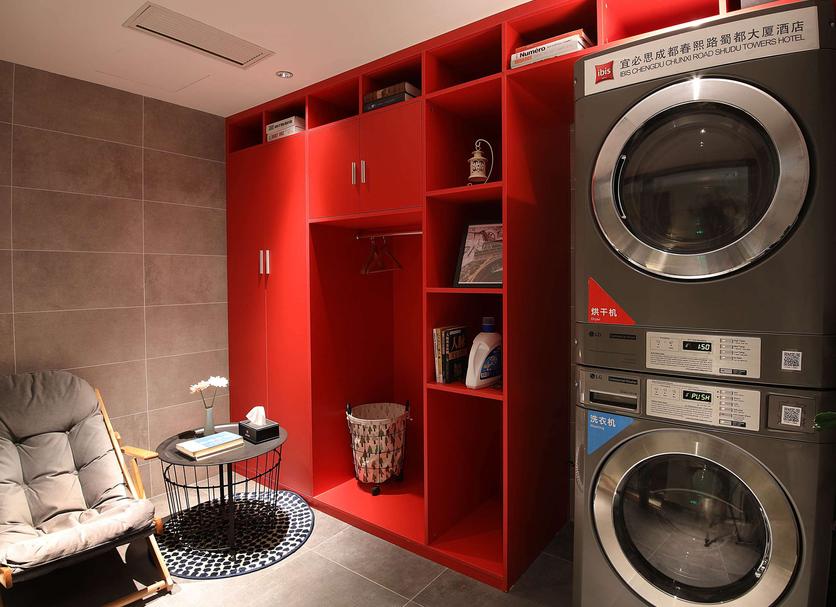 Laundry facility Photo
