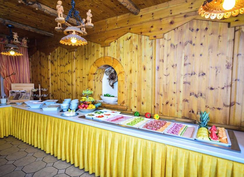 Buffet Photo