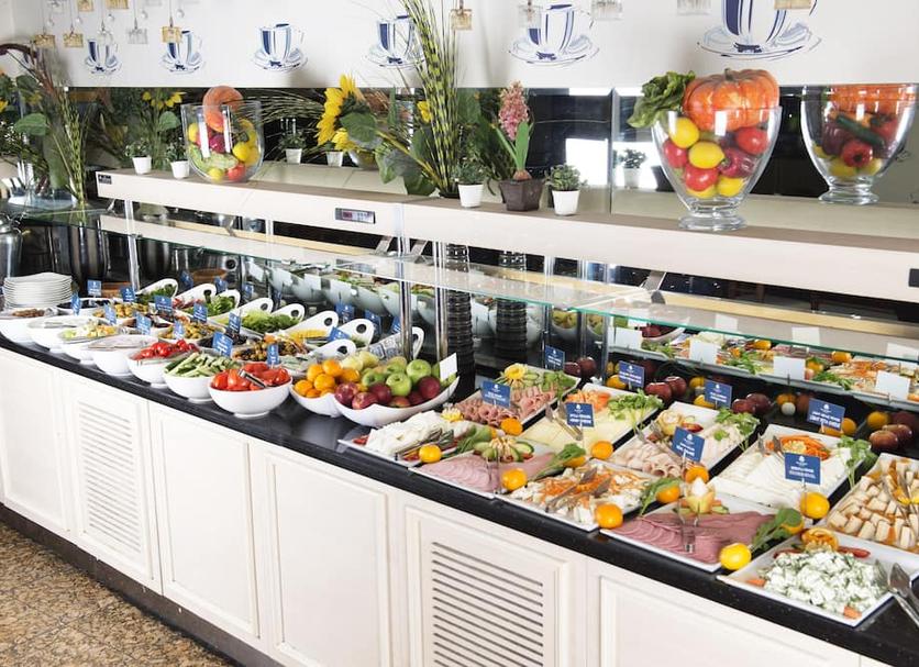 Buffet Photo