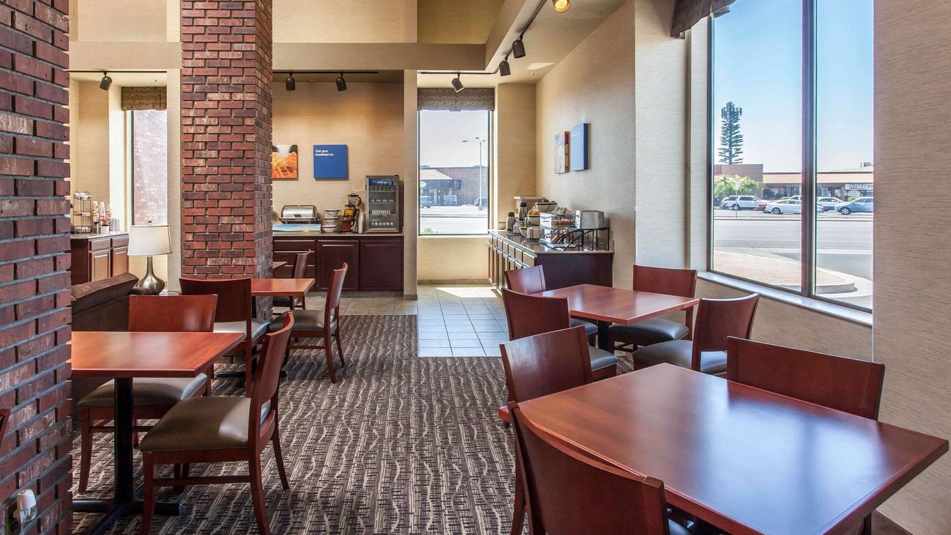Comfort Inn and Suites Near Fallon Naval Air Station