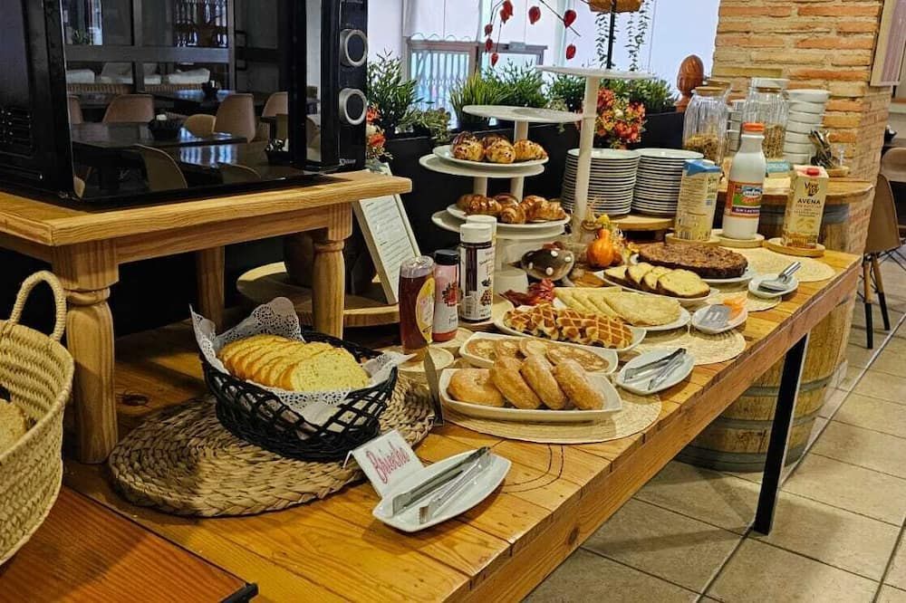 Buffet Photo