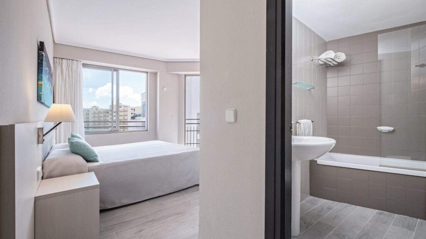 Azuline Hotel Llevant