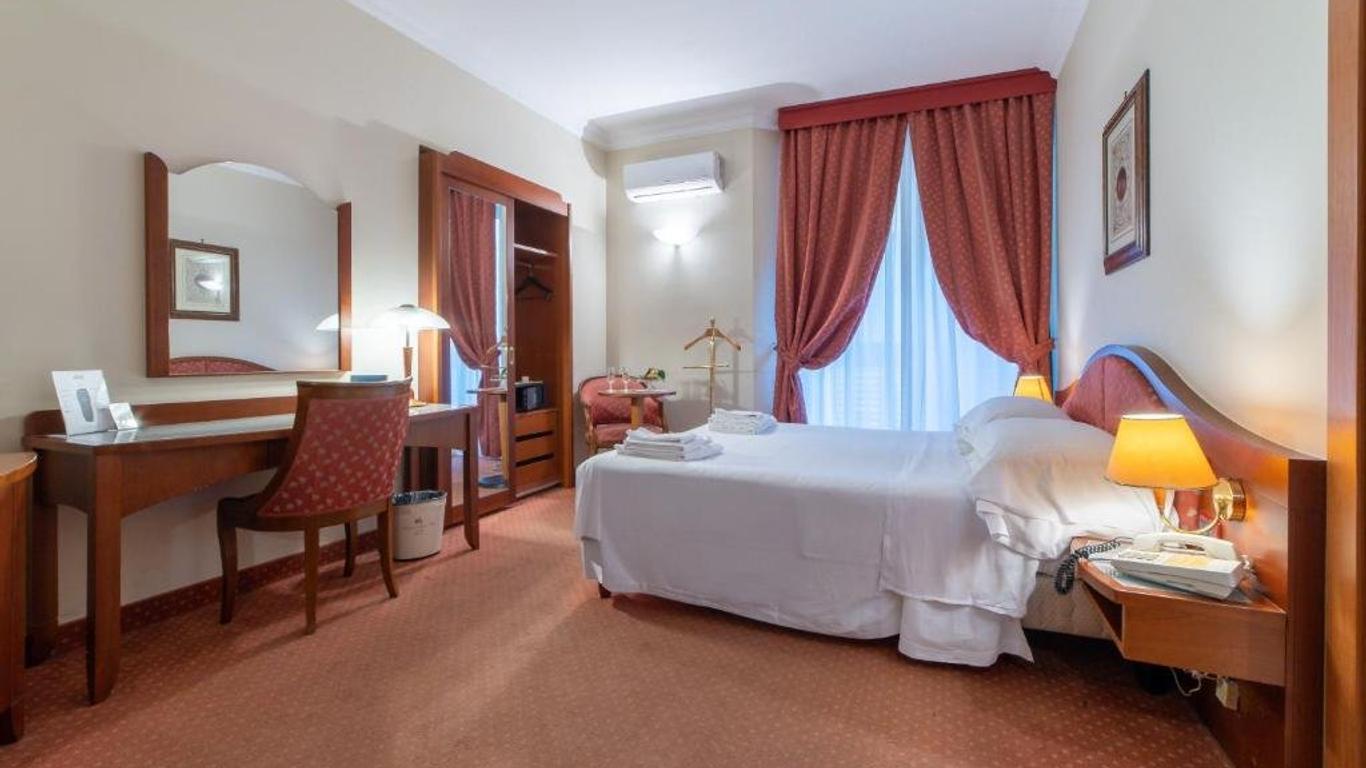 Massimo Plaza Hotel