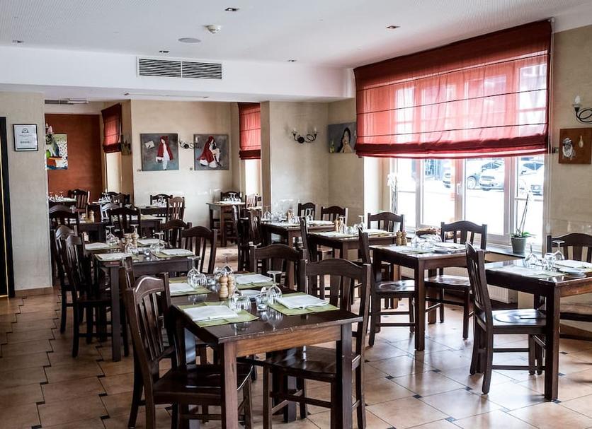 Restaurant Photo
