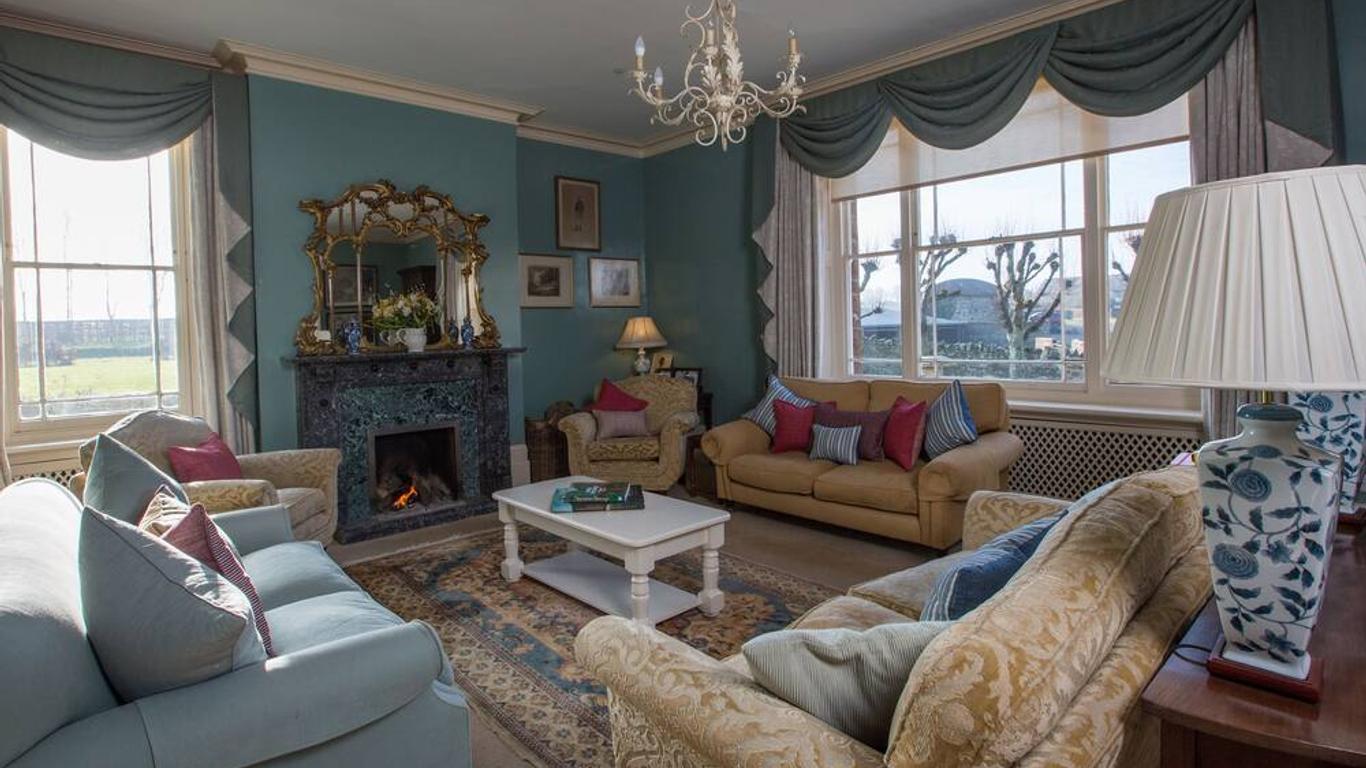 Overtown Manor Bed and Breakfast