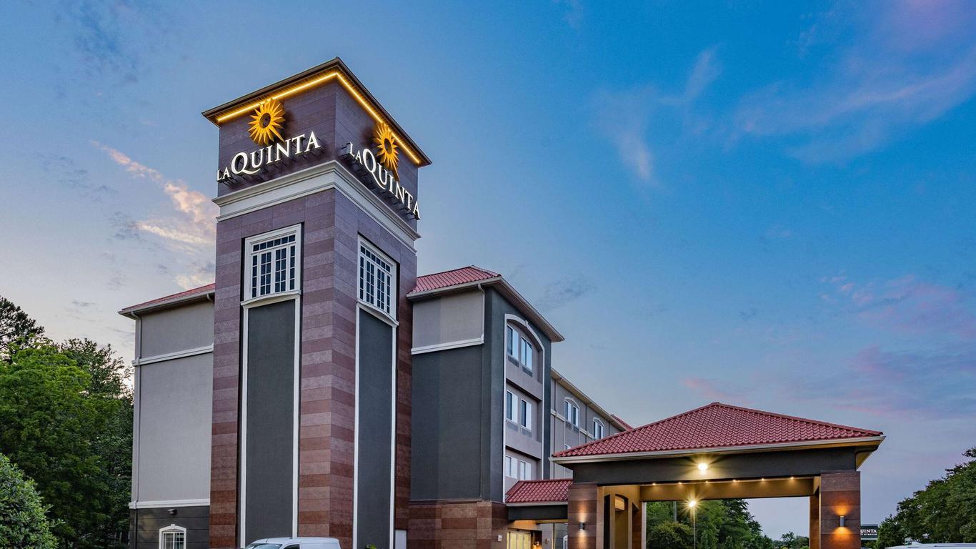 La Quinta Inn & Suites by Wyndham Norfolk Airport