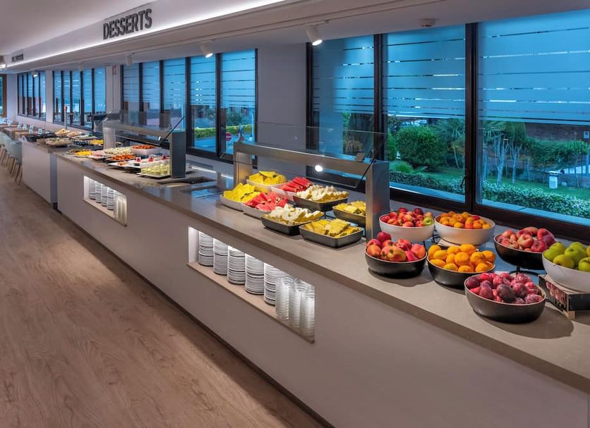 Buffet Photo
