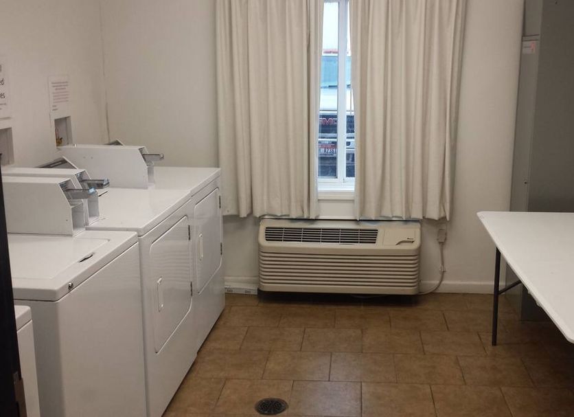 Laundry facility Photo