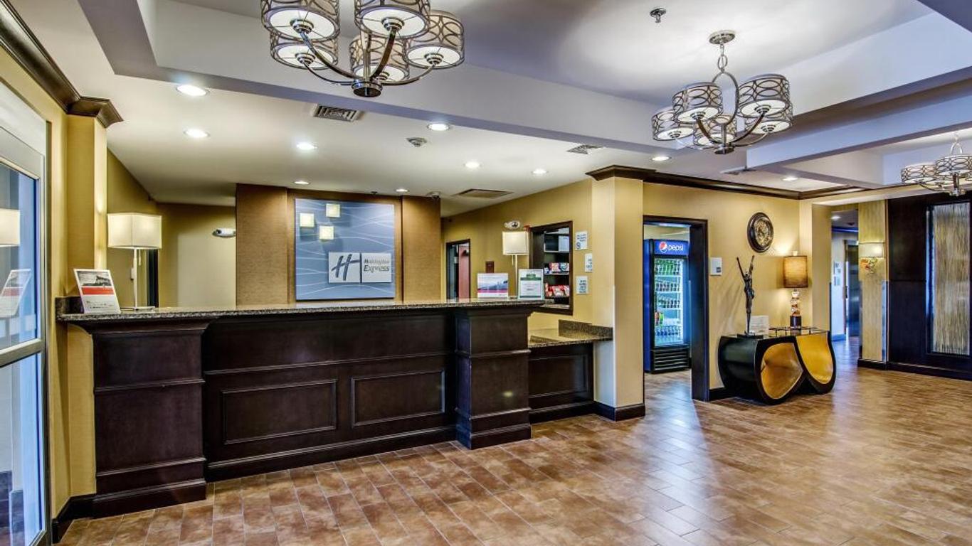 Holiday Inn Express & Suites Wytheville By IHG