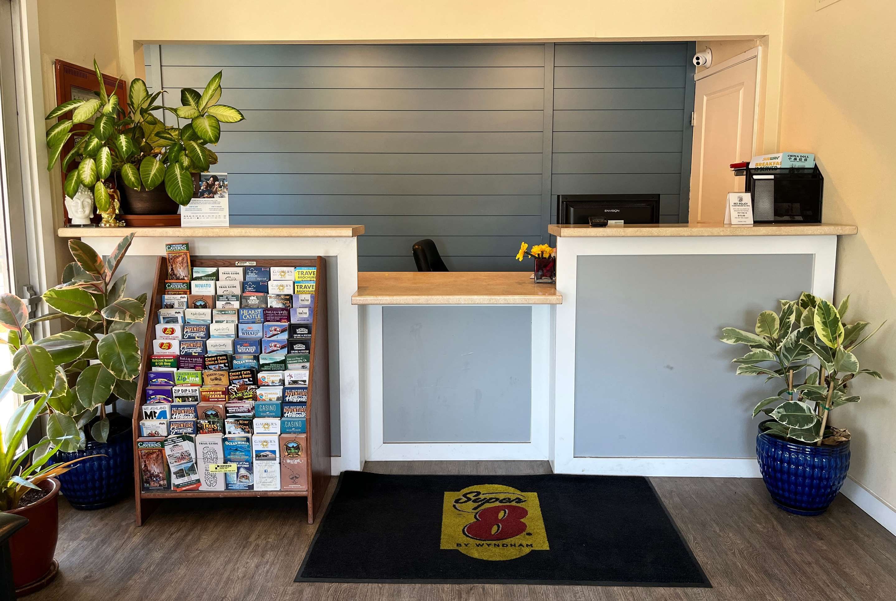 Front desk Photo