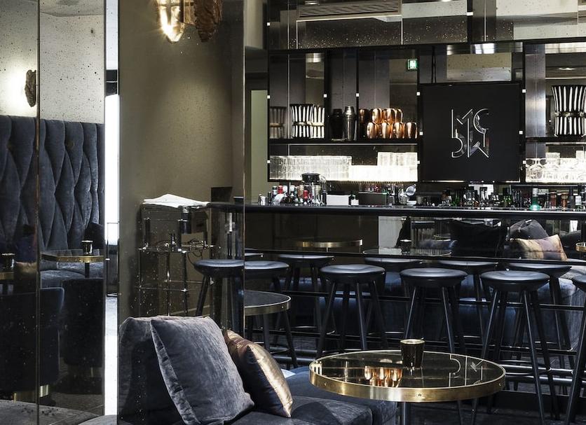 Bar Photo