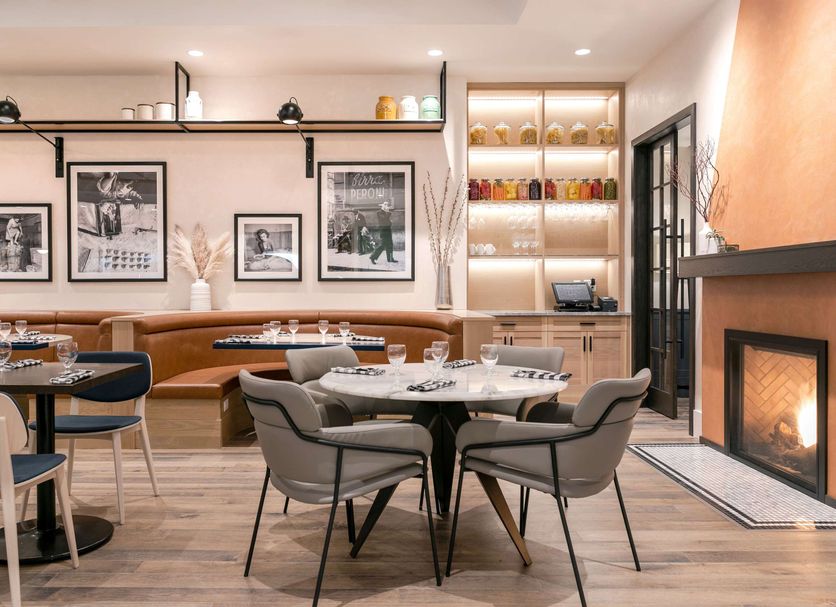 Restaurant Photo