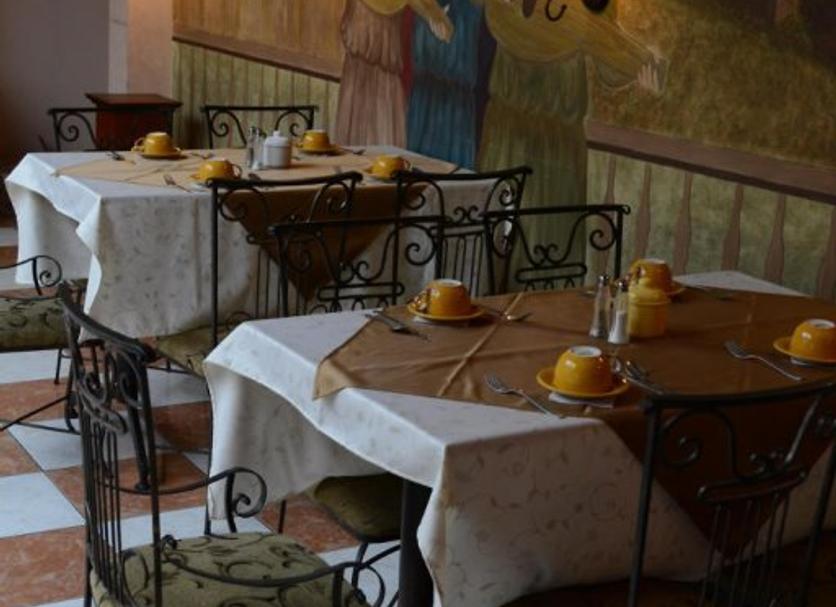 Restaurant Photo