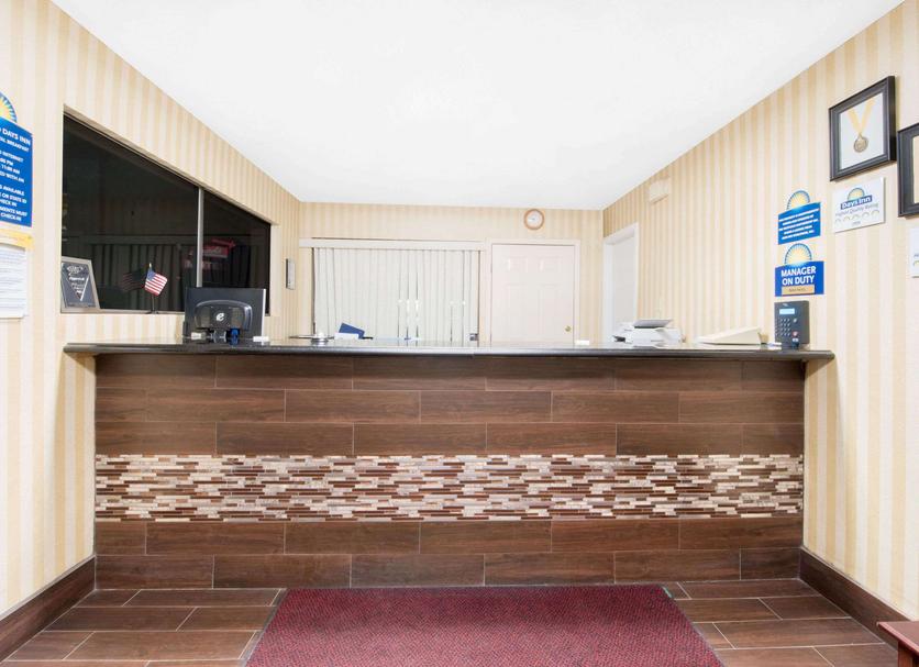 Front desk Photo