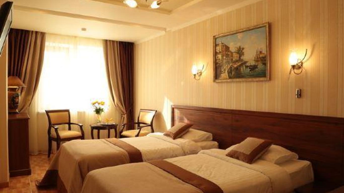 Platan Yuzhniy Hotel