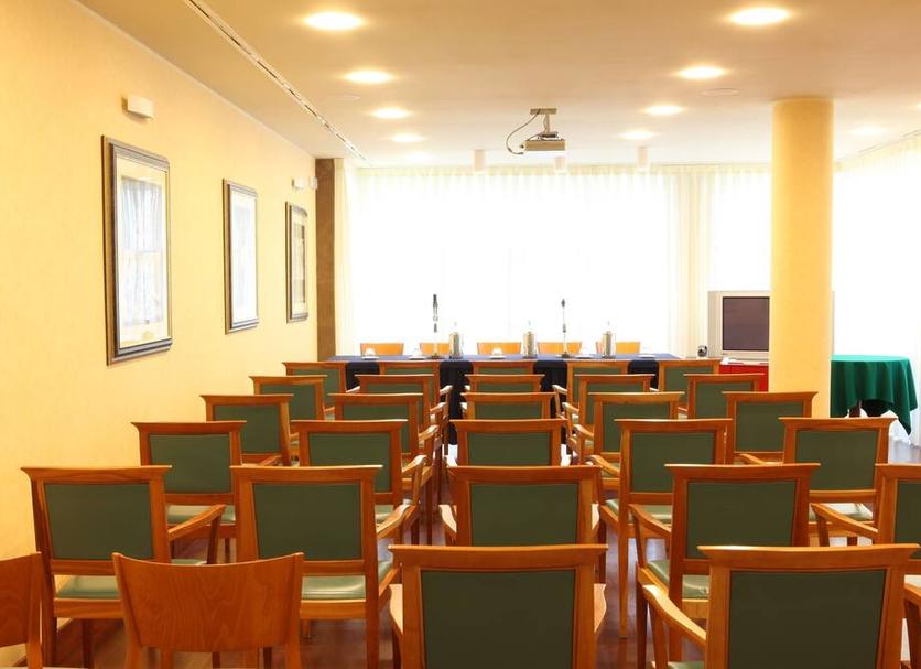Conference room Photo