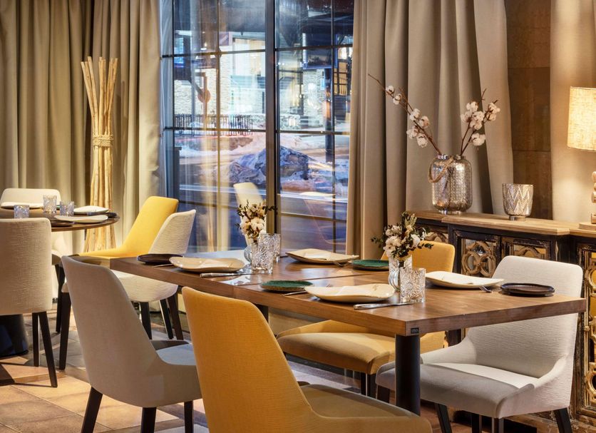 Restaurant Photo