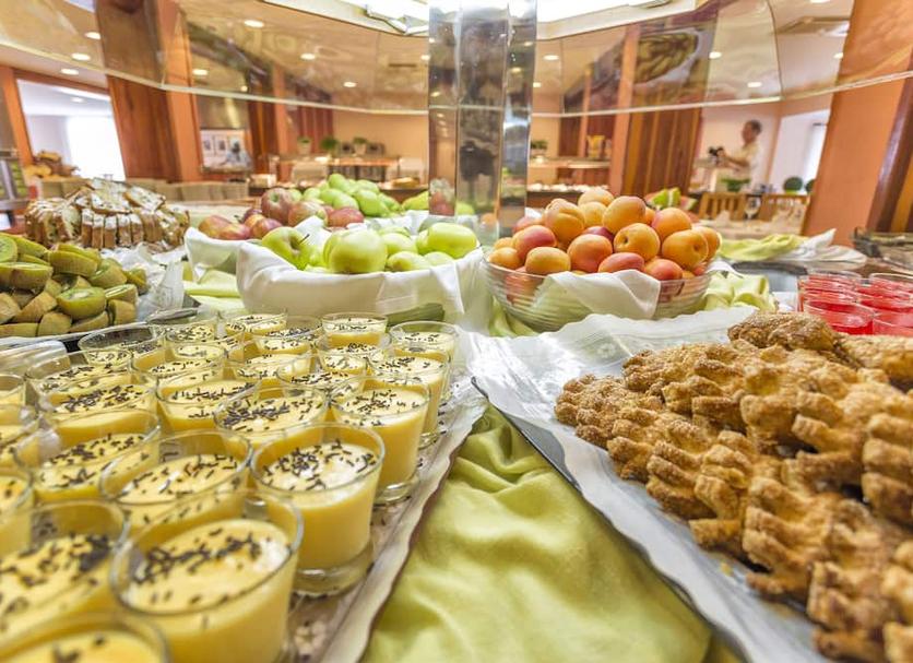 Buffet Photo