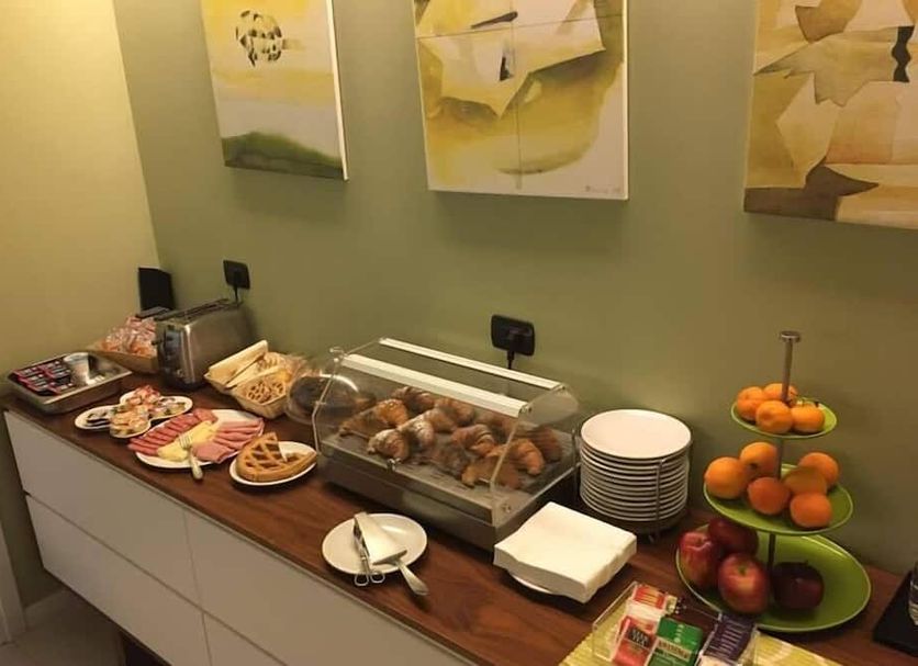 Buffet Photo
