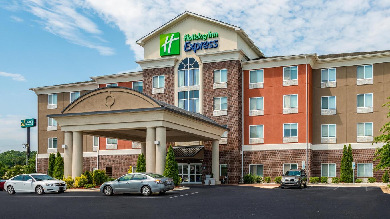 Holiday Inn Express & Suites Statesville