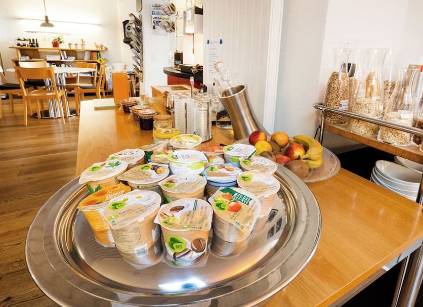 Buffet Photo
