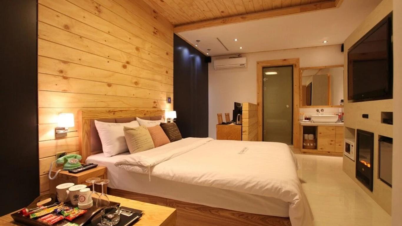 Mac Hotel